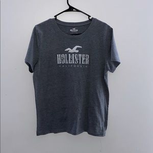✨light gray holister tee-shirt✨